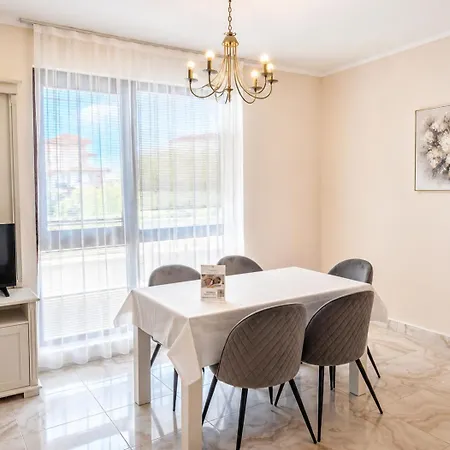 Aparthotel Poseidon Vip Club Balneo &