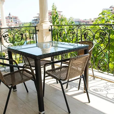 Lägenhetshotell Poseidon Vip Club Balneo & 4*