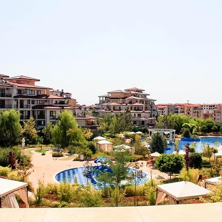 Poseidon Vip Club Balneo & 아파트호텔 네세부르