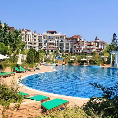 Poseidon Vip Club Balneo & מלון דירות 4*