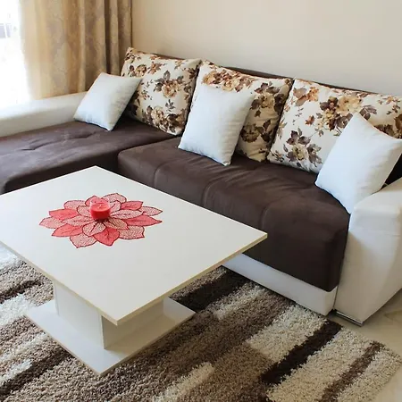 아파트호텔 Poseidon Vip Club Balneo & 네세부르