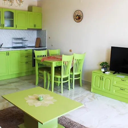 Poseidon Vip Club Balneo & 아파트호텔 네세부르