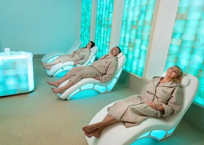 Poseidon Vip Club Balneo & Appart hôtel 4*